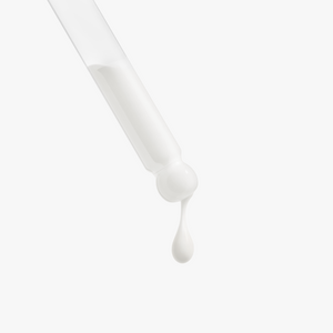 Vitamin Glow Serum: C + B3 + E
